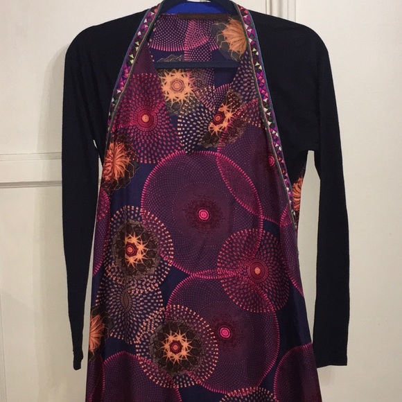 A Common Thread Dress - Picture 2 of 13